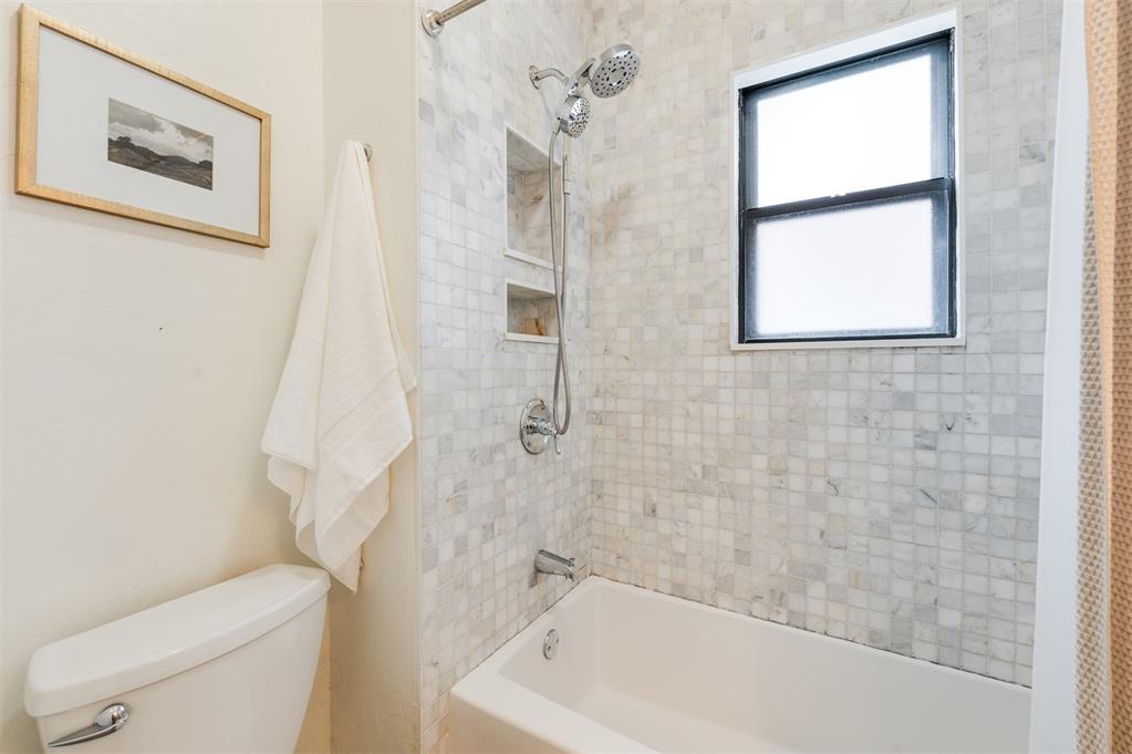 121 NW 18th Street
