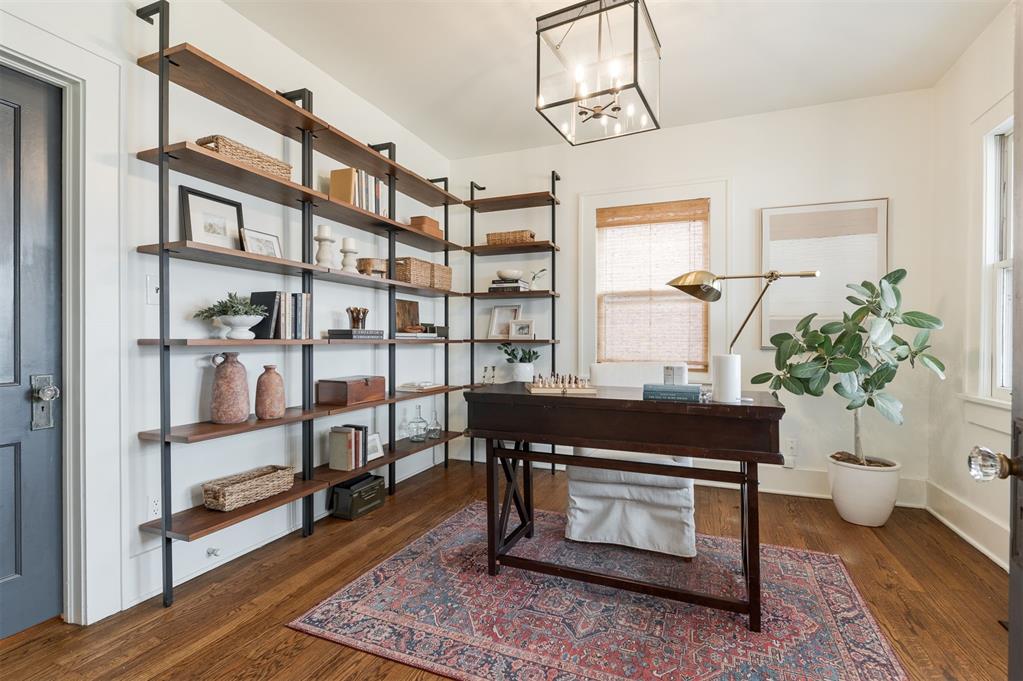 121 NW 18th Street