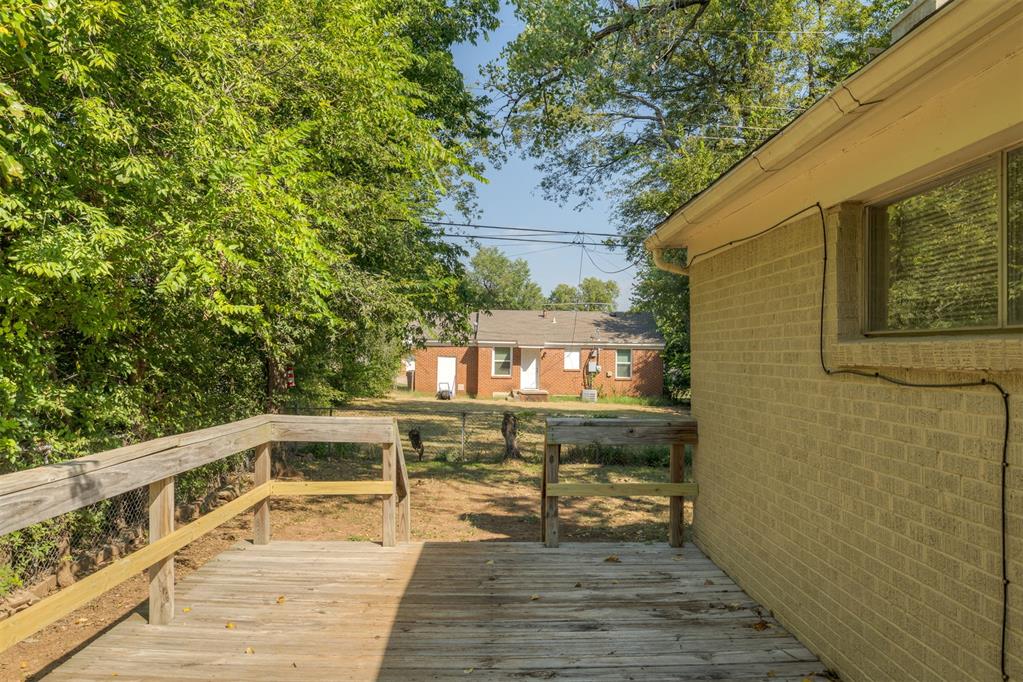 1913 Andover Court