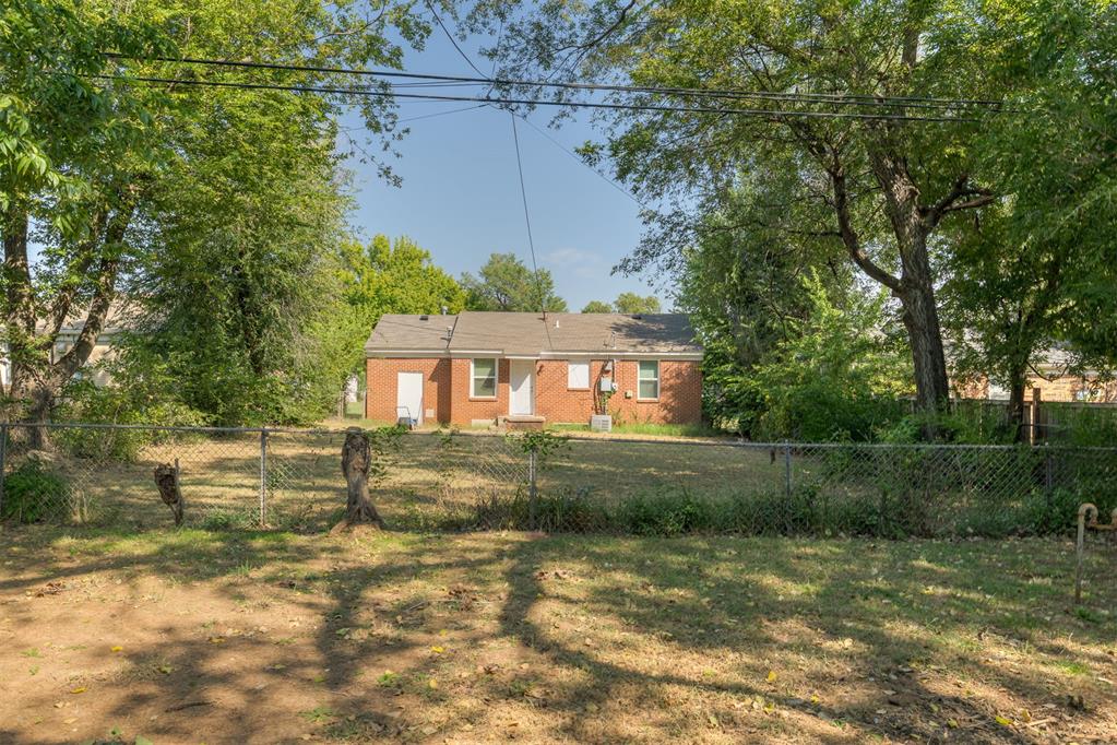 1913 Andover Court