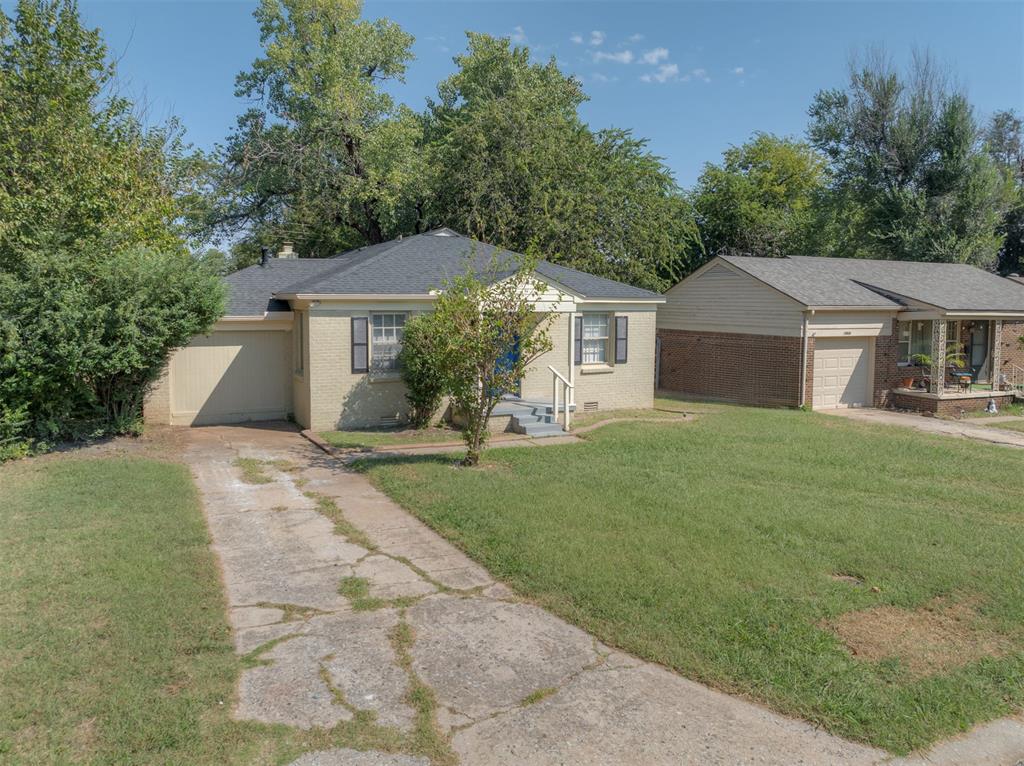 1913 Andover Court
