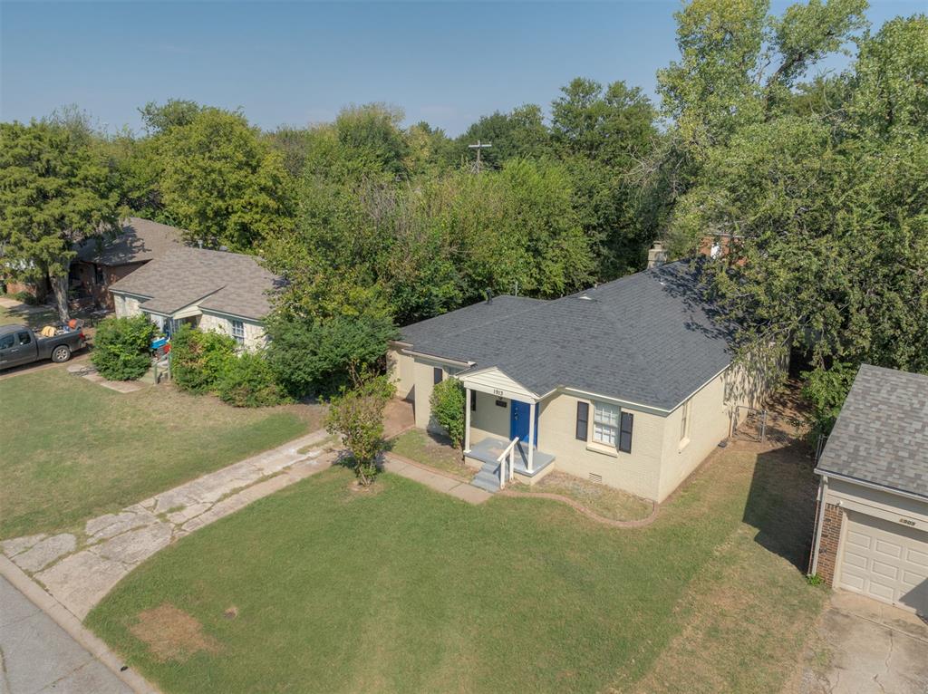 1913 Andover Court