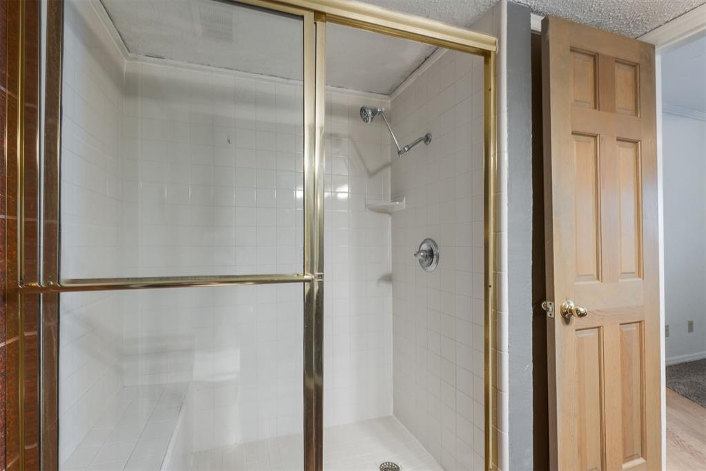 6000 N Brookline Avenue Unit: 62