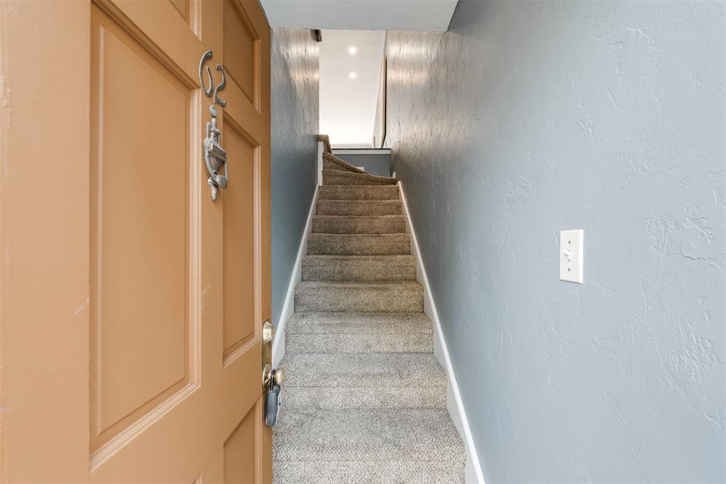 6000 N Brookline Avenue Unit: 62