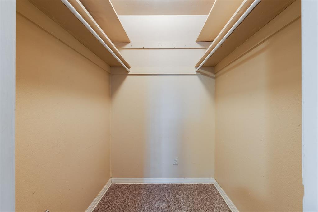 6000 N Brookline Avenue Unit: 62