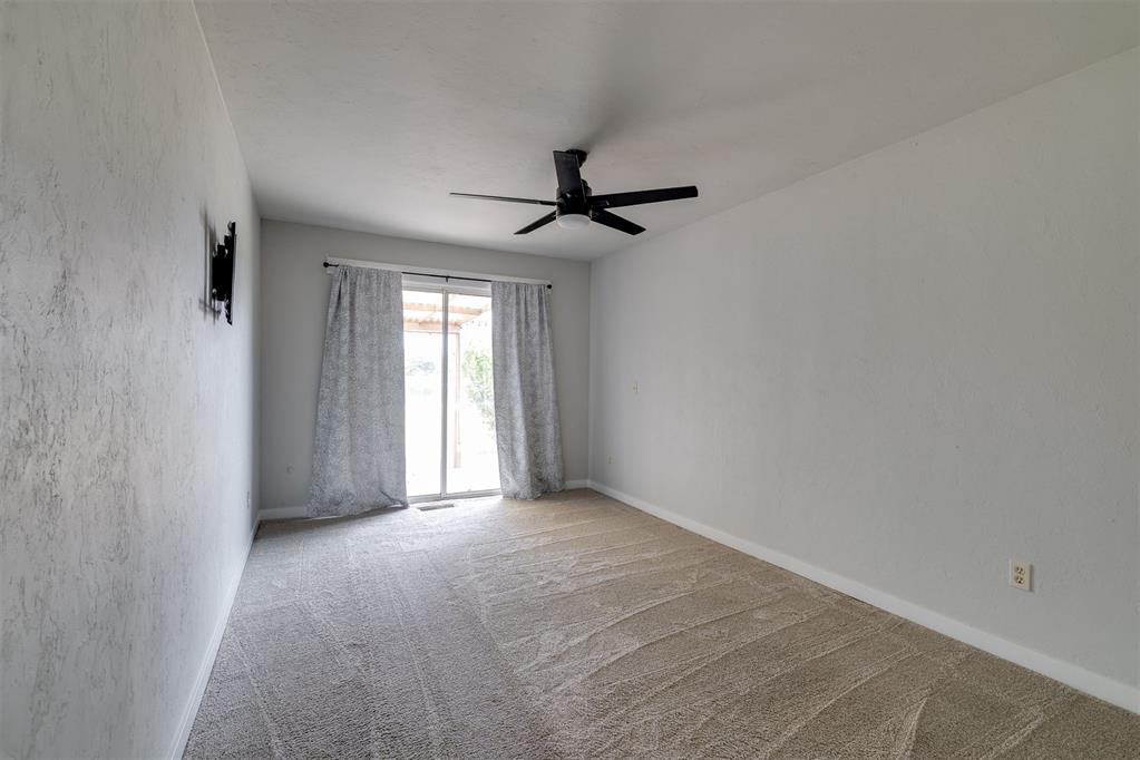 10405 Ski Drive