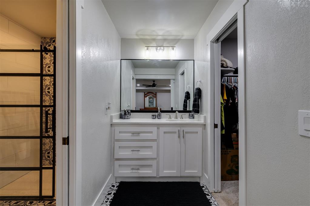 10405 Ski Drive