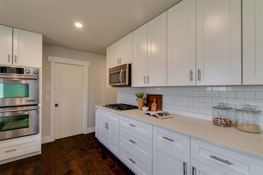 10405 Ski Drive