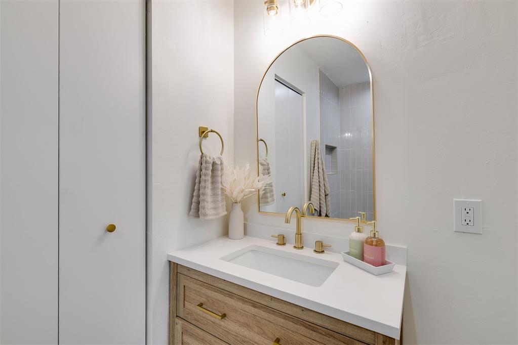 2805 NW 26th Street
