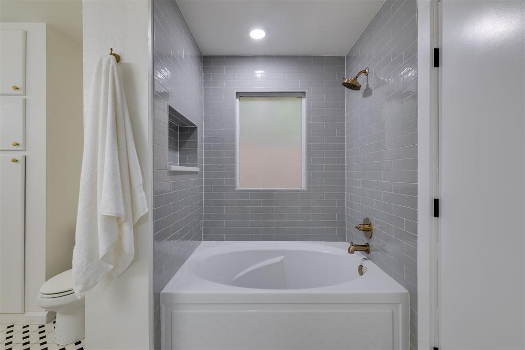 2805 NW 26th Street