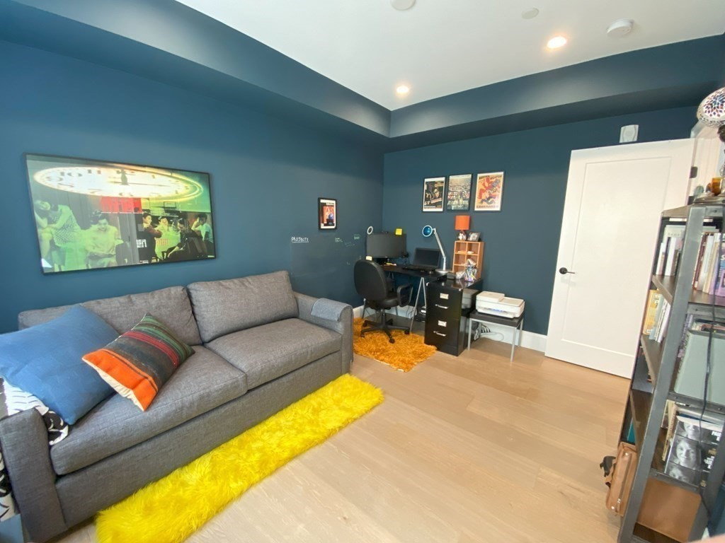 163 Leyden St # 2