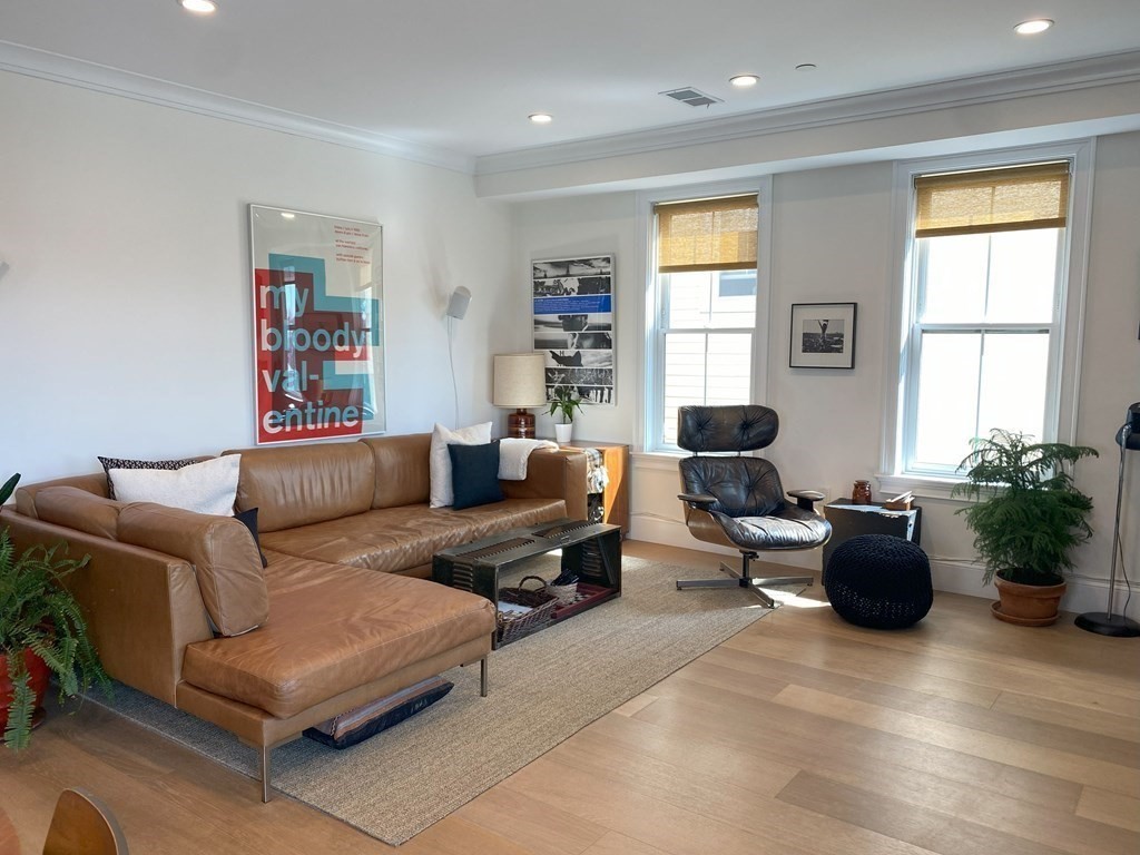 163 Leyden St # 2