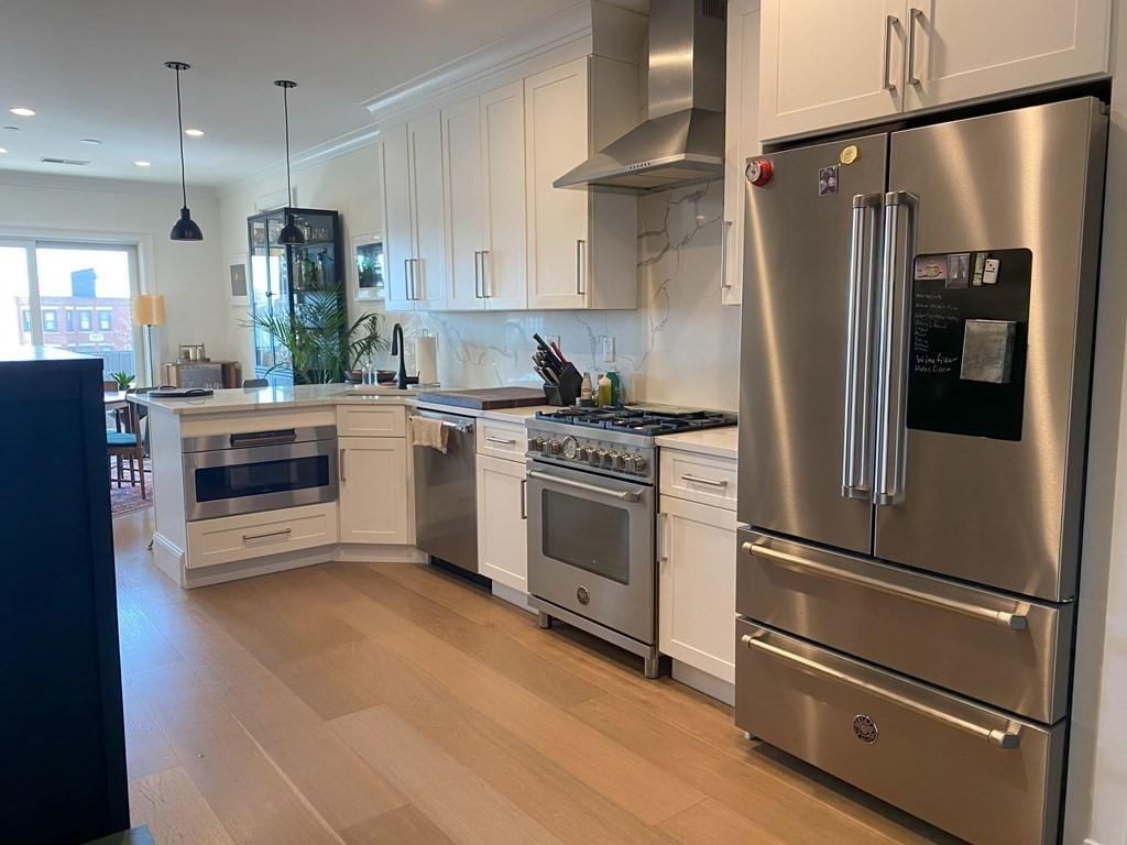 163 Leyden St # 2