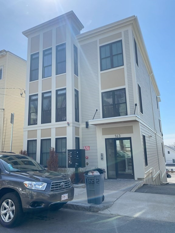 163 Leyden St # 2