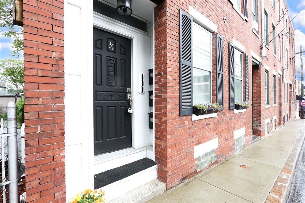 31 Division St # 3