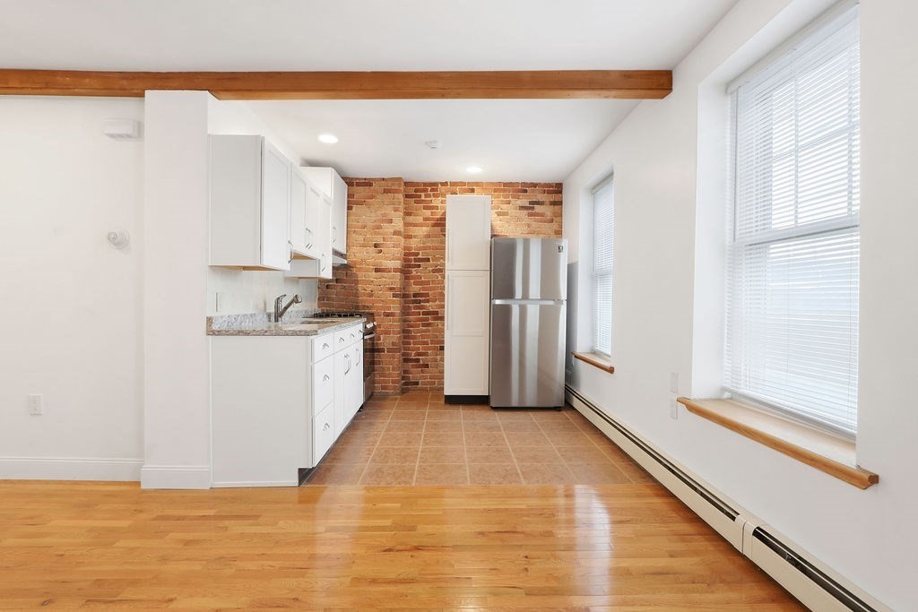 31 Division St # 2