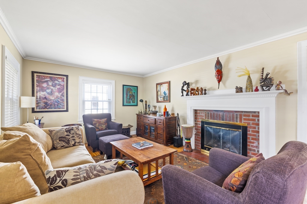 32 Smith Ave