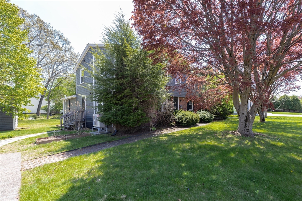 32 Smith Ave