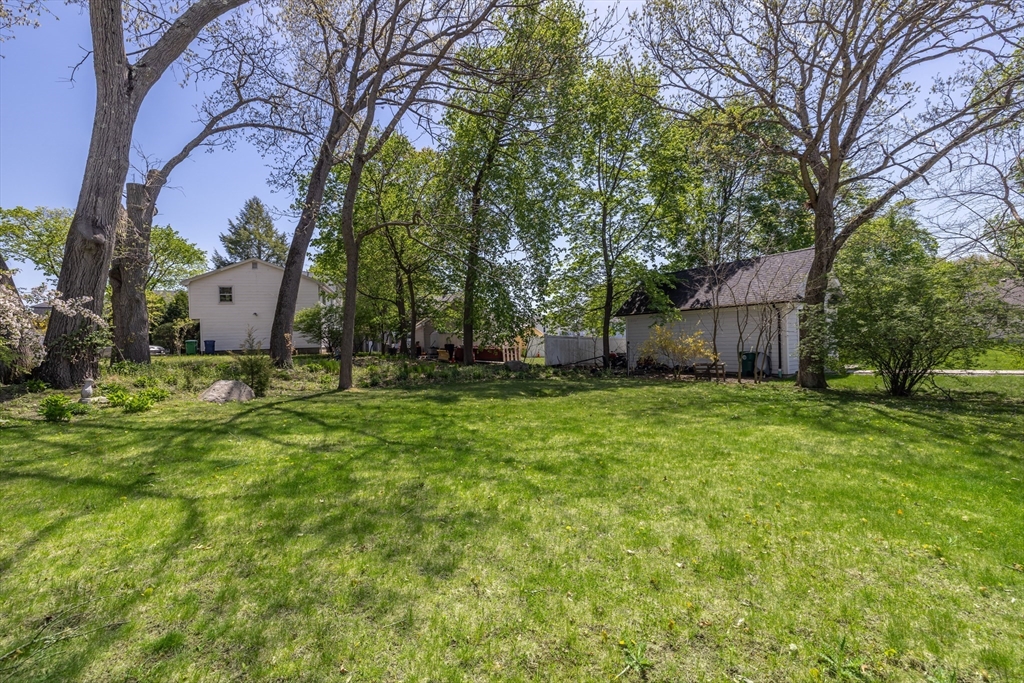 32 Smith Ave