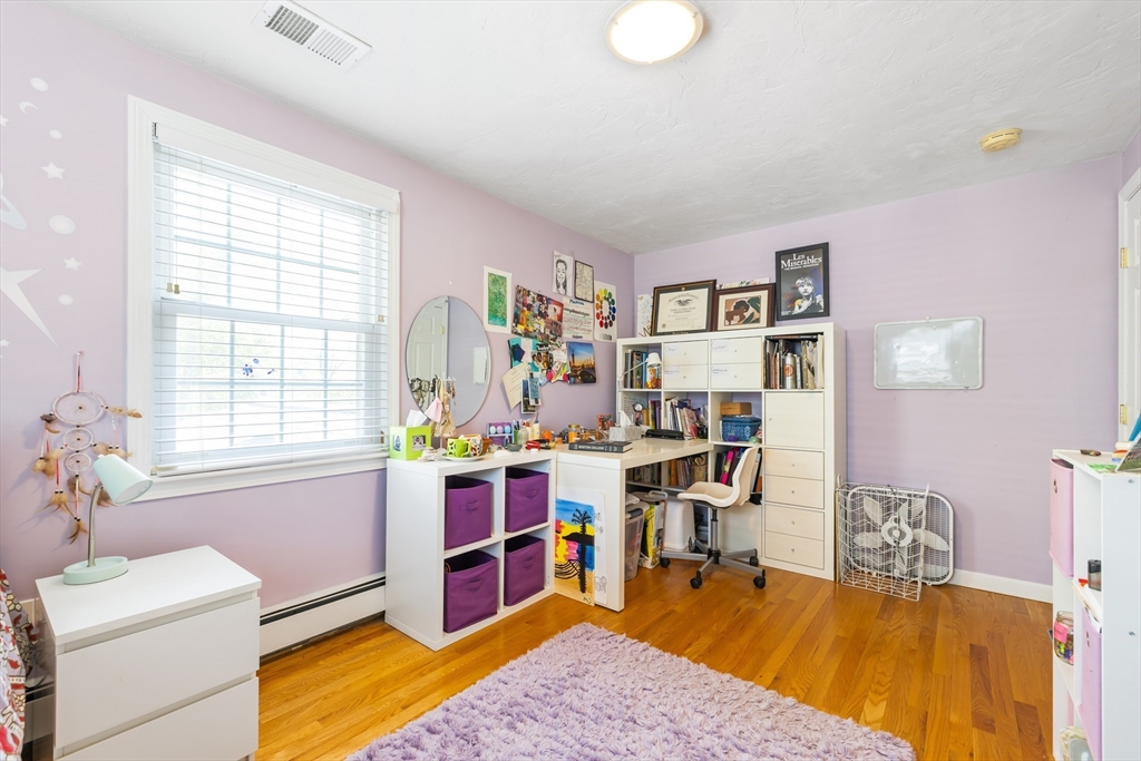 32 Smith Ave