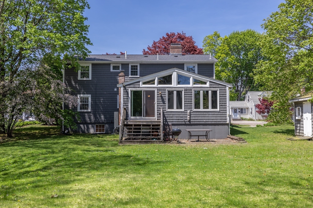 32 Smith Ave