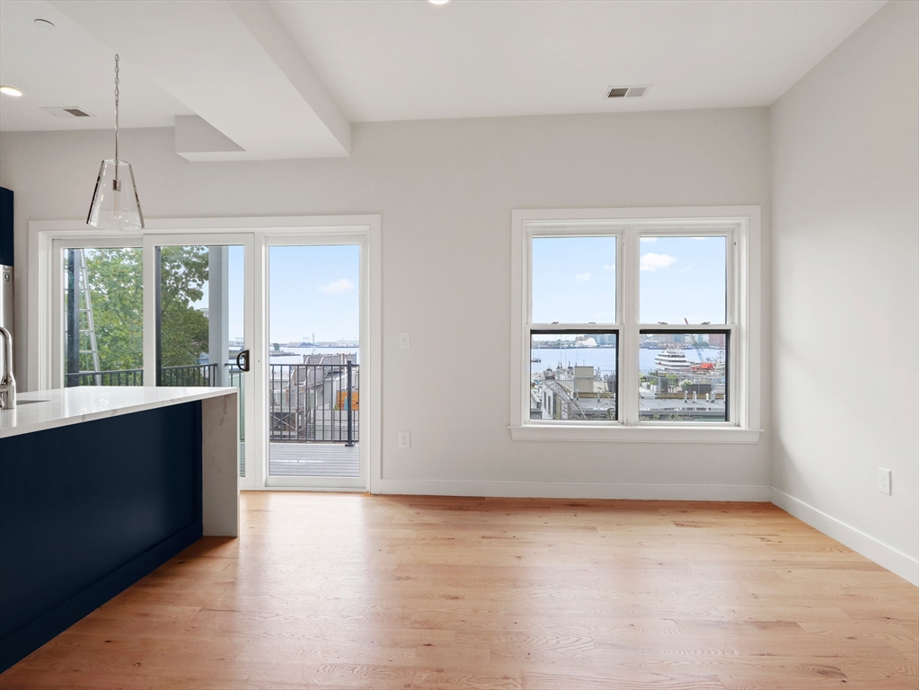 275 Webster