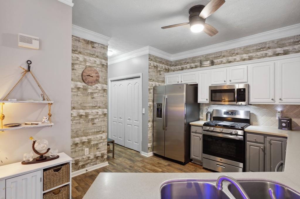 4533 Caleb Crossing