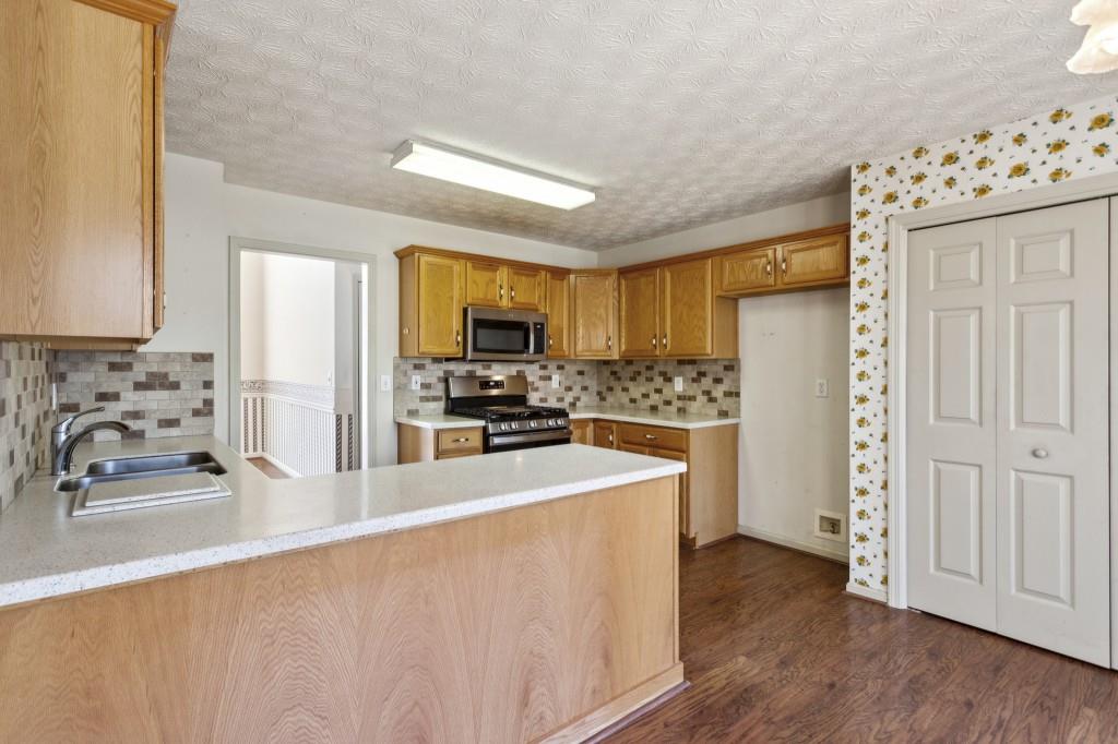 202 Thornwood Lane