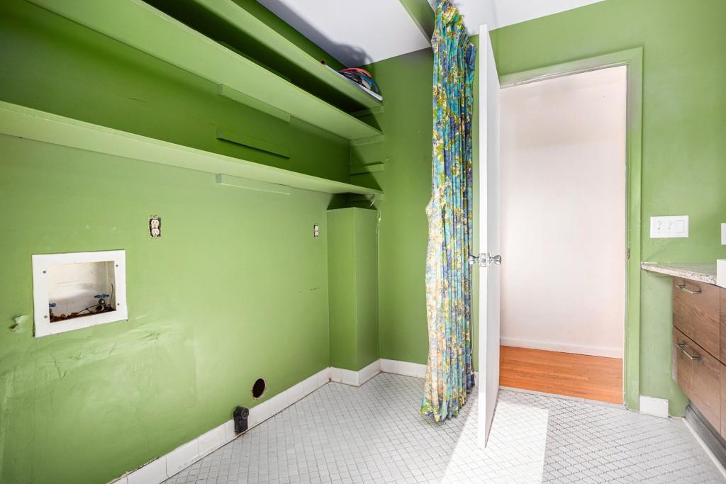 2090 Napoli Circle