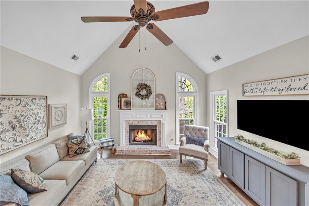 2216 Major Loring Way SW