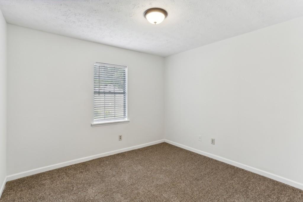 892 Glynn Oaks Drive