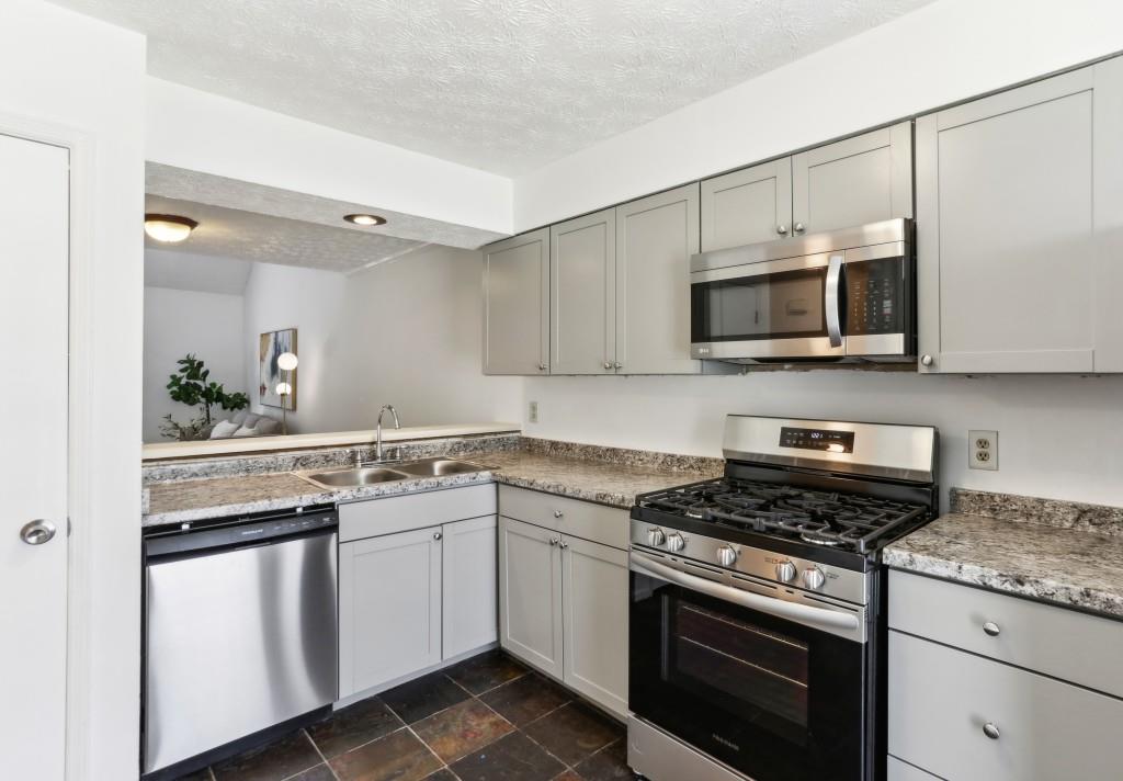 892 Glynn Oaks Drive