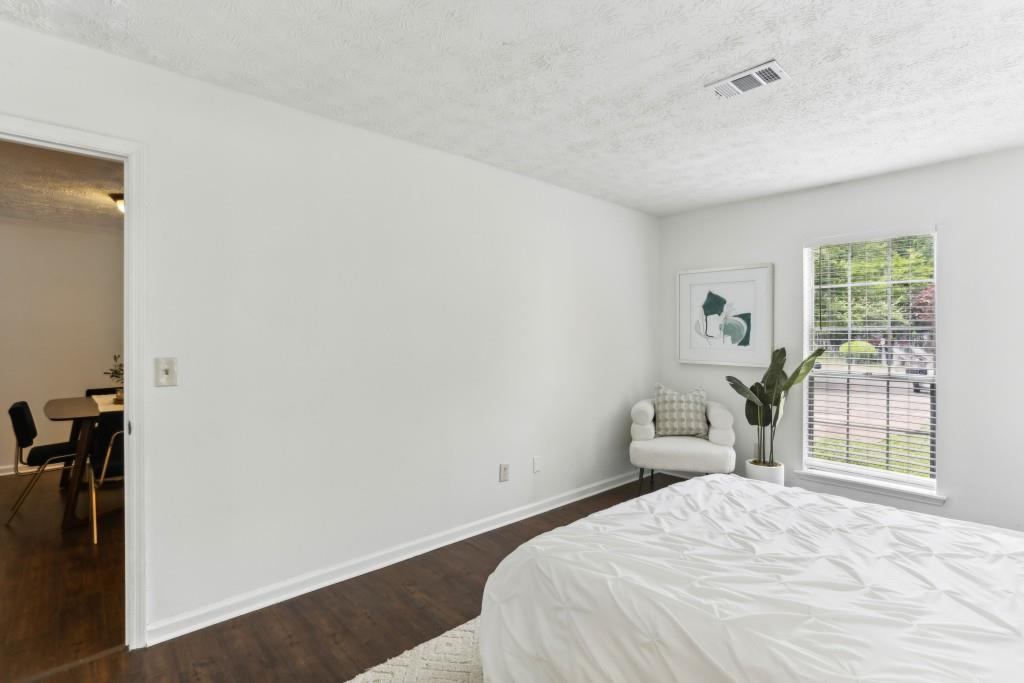 892 Glynn Oaks Drive