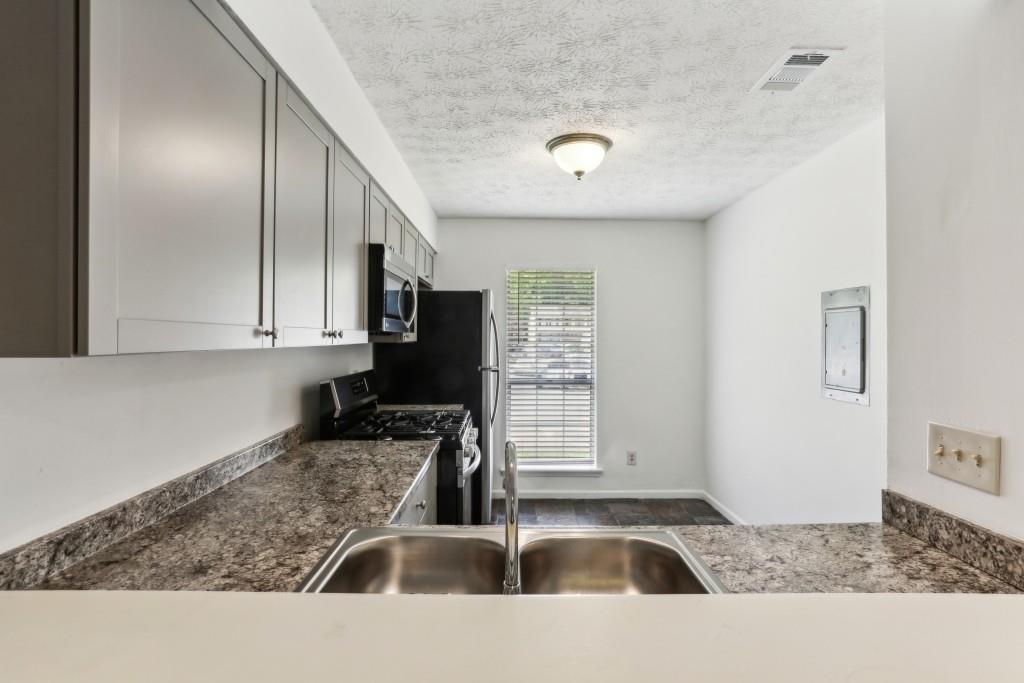 892 Glynn Oaks Drive