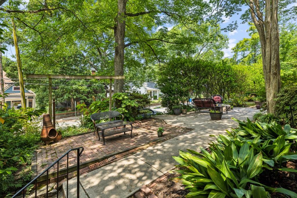 374 Cherokee Avenue SE Unit B