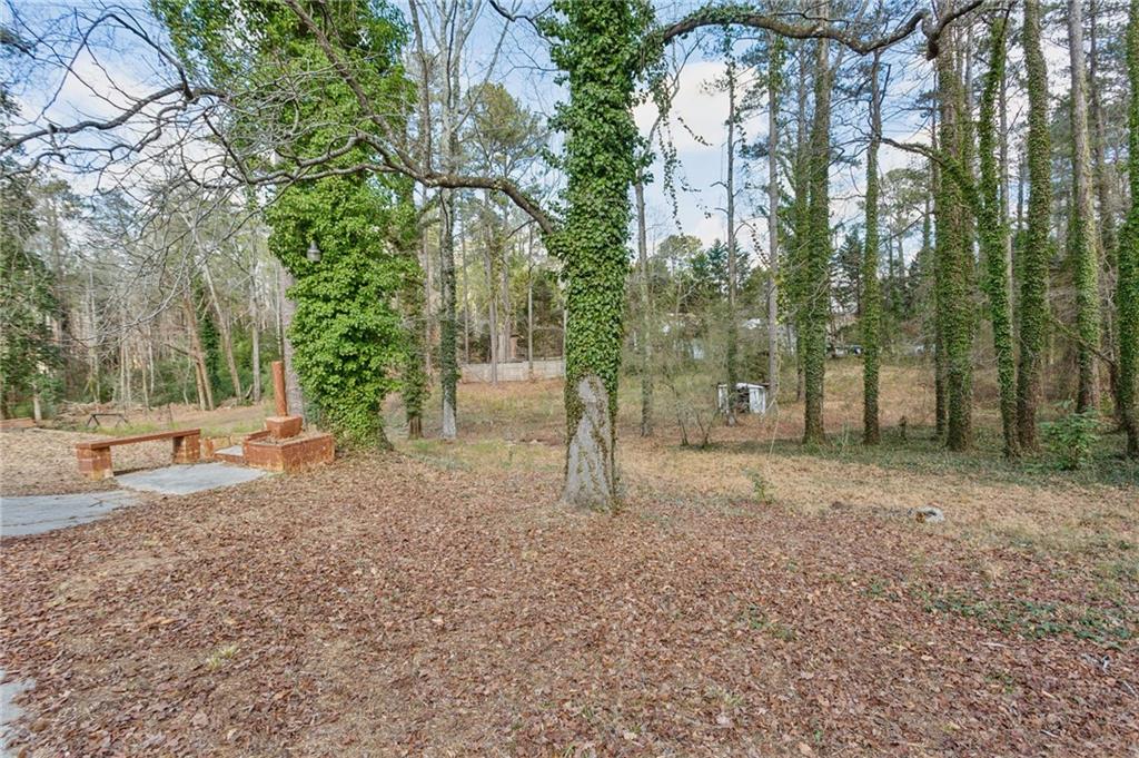1310 Loch Lomond Trail SW
