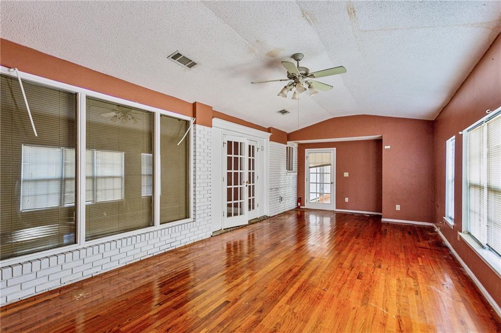1310 Loch Lomond Trail SW