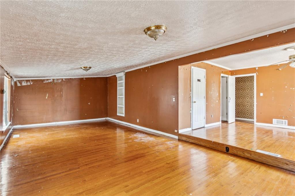 1310 Loch Lomond Trail SW