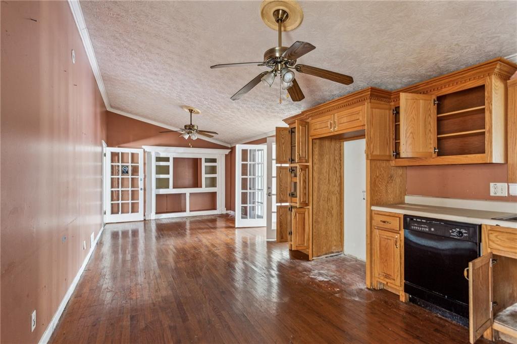 1310 Loch Lomond Trail SW