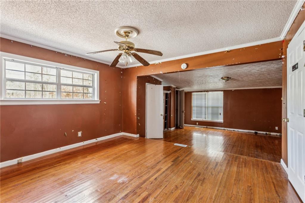 1310 Loch Lomond Trail SW