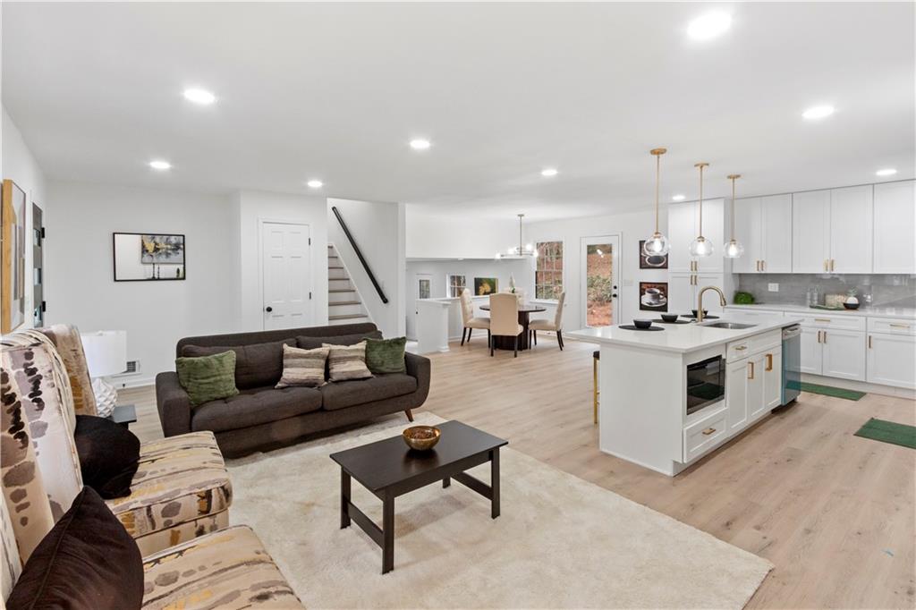 4399 Plantation Lane