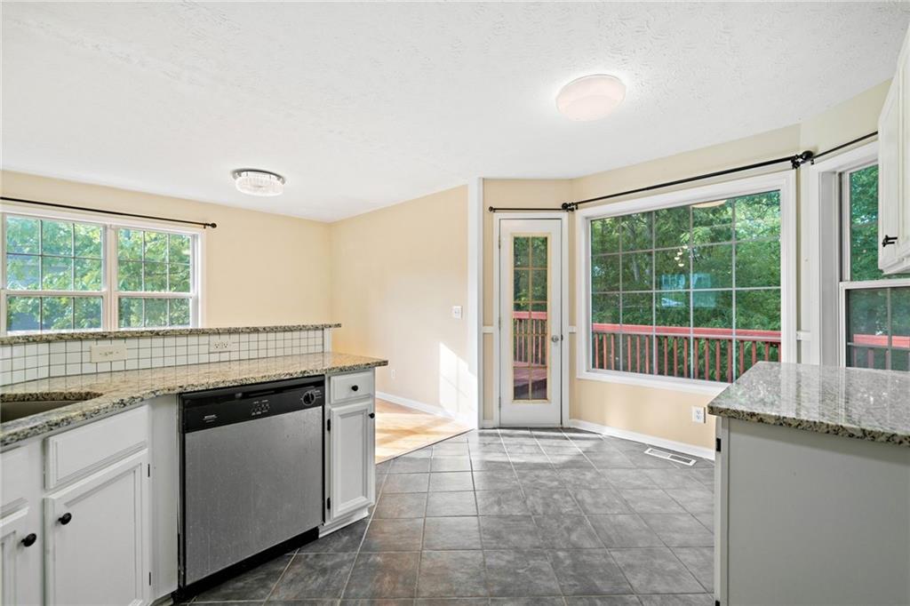 2114 Lindley Lane NW