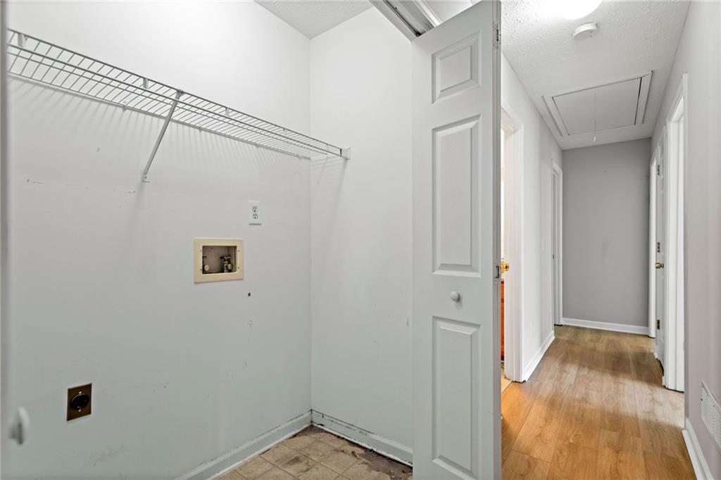 2114 Lindley Lane NW