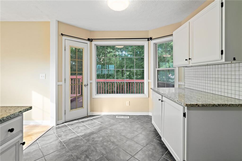 2114 Lindley Lane NW