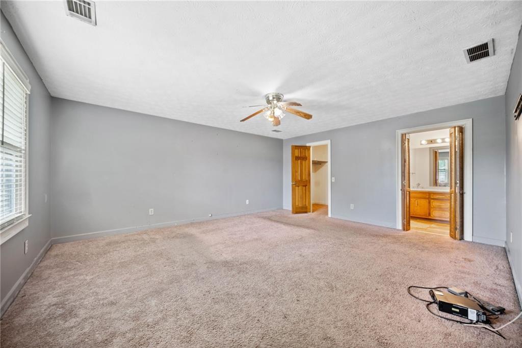 1237 Hunters Drive