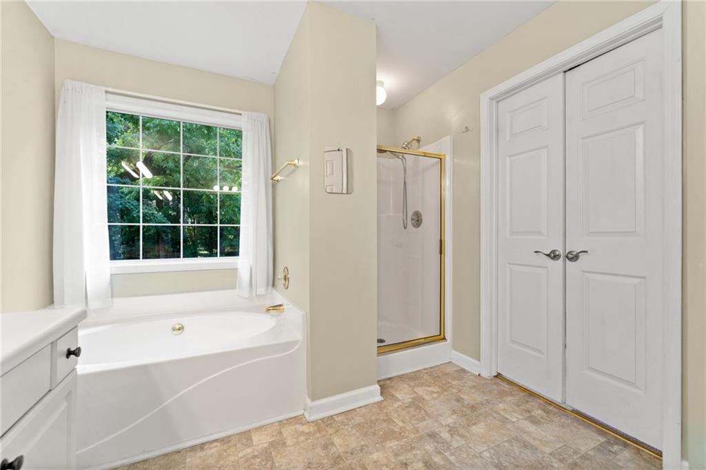 5340 Harris Creek Drive