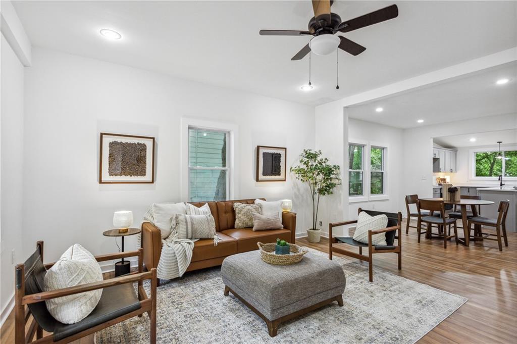 698 Garibaldi Street SW