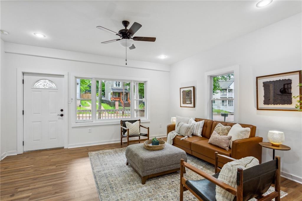 698 Garibaldi Street SW