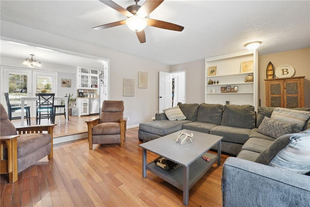 339 Buckingham Drive SW