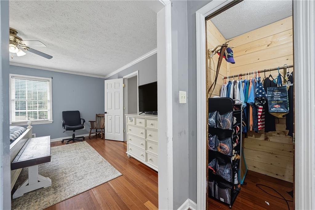 339 Buckingham Drive SW